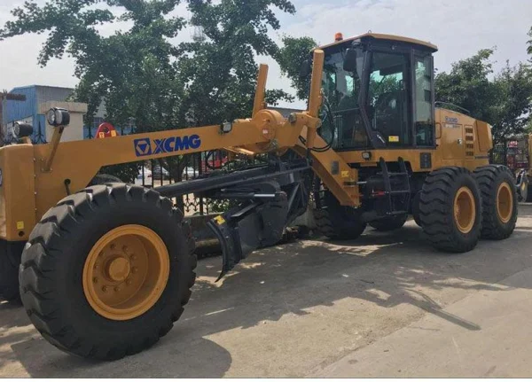 XCMG GR165 Motor Grader (2) XCMG GR165 Motor Grader for Sale
