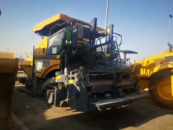 XCMG RP603 Asphalt Concrete Paver (4) XCMG XP603 Asphalt Concrete Paver