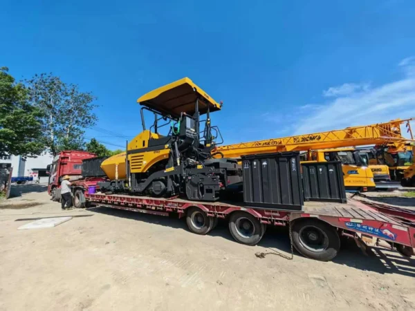 XCMG RP805 Asphalt Concrete Paver (4) XCMG RP805 Asphalt Paver For Sale