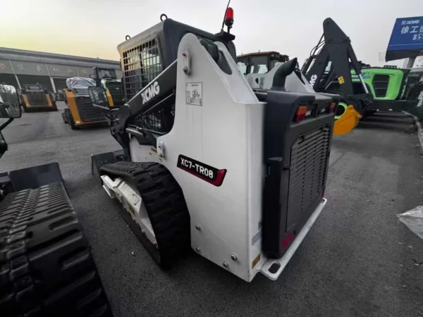 XCMG XC7-TR08 Track Skid Steer Loader (1) XCMG XC7-TR08 Mini Skid Steer Loader