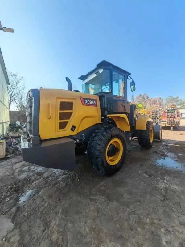 XCMG XC938 Wheel Loader (1) XCMG XC938 3 Ton Wheel Loader Rental