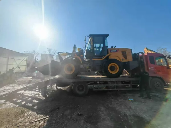 XCMG XC938 Wheel Loader (3) XCMG XC938 3 Ton Wheel Loader Rental