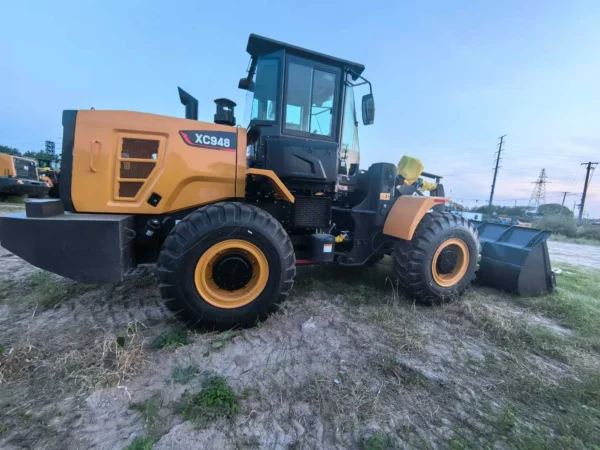 XCMG XC948 Wheel Loader (2) XCMG XC948 4 Ton Loader Wheel Loader