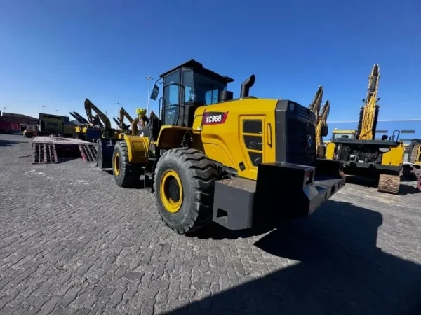 XCMG XC968 Wheel Loader (3) XCMG XC968 6 Ton Wheeled Loader