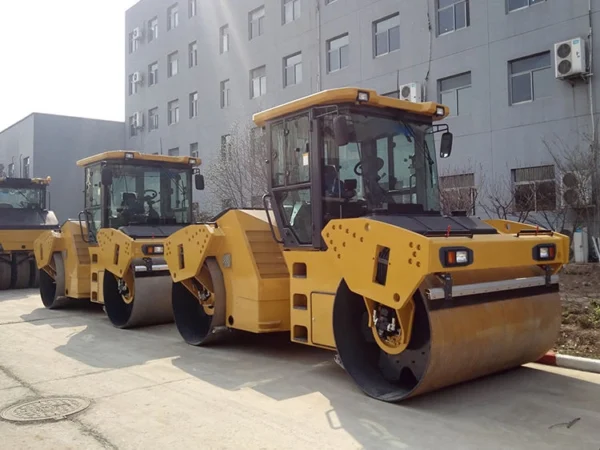 XCMG XD103 Dual Drum Road Roller (5) XCMG XD103 Road Roller Machine Dual Drum Road Roller