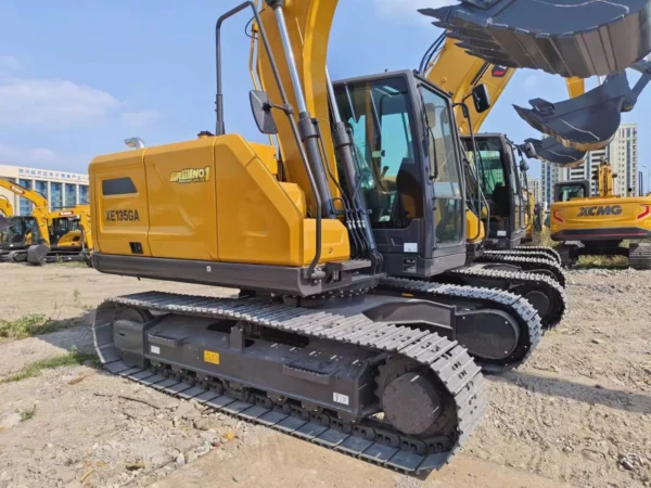 XCMG XE135GA Excavator (3) XCMG XE135GA 13.5 Ton Excavators Rental