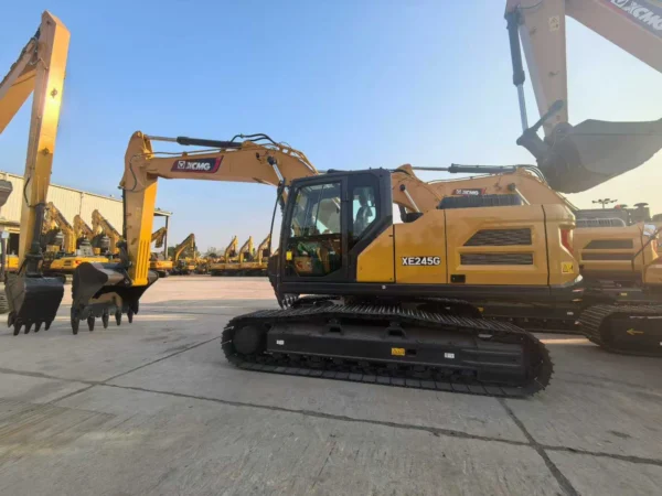 XCMG XE245G 24.5 Ton Excavators for Sale