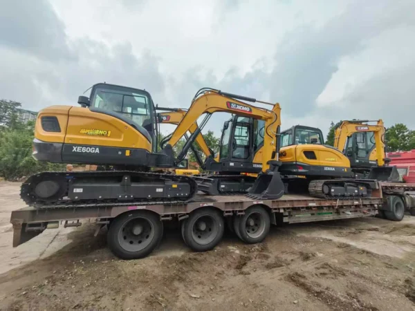 XCMG XE60GA Excavator (2) XCMG XE60GA 6 Ton Excavators