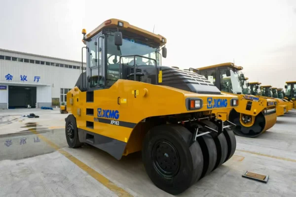 XCMG XP163 Tyre Road Roller (2) XCMG XP163 Tyre Road Roller Equipment