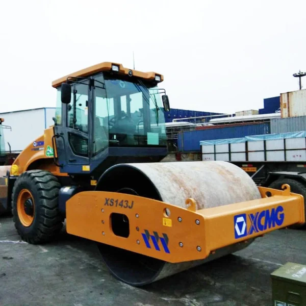 XCMG XS143J Single Drum Road Roller (3) XCMG XS143J 14 Ton Road Roller