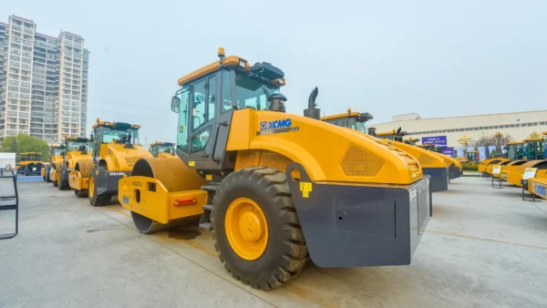 XCMG XS203J Single Drum Road Roller (2) XCMG XS203J 20 Ton Single Drum Road Roller