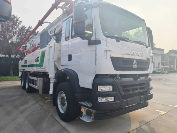 XCMG XS47 Concrete Pump (4) XCMG XS47 Concrete Pump Rental
